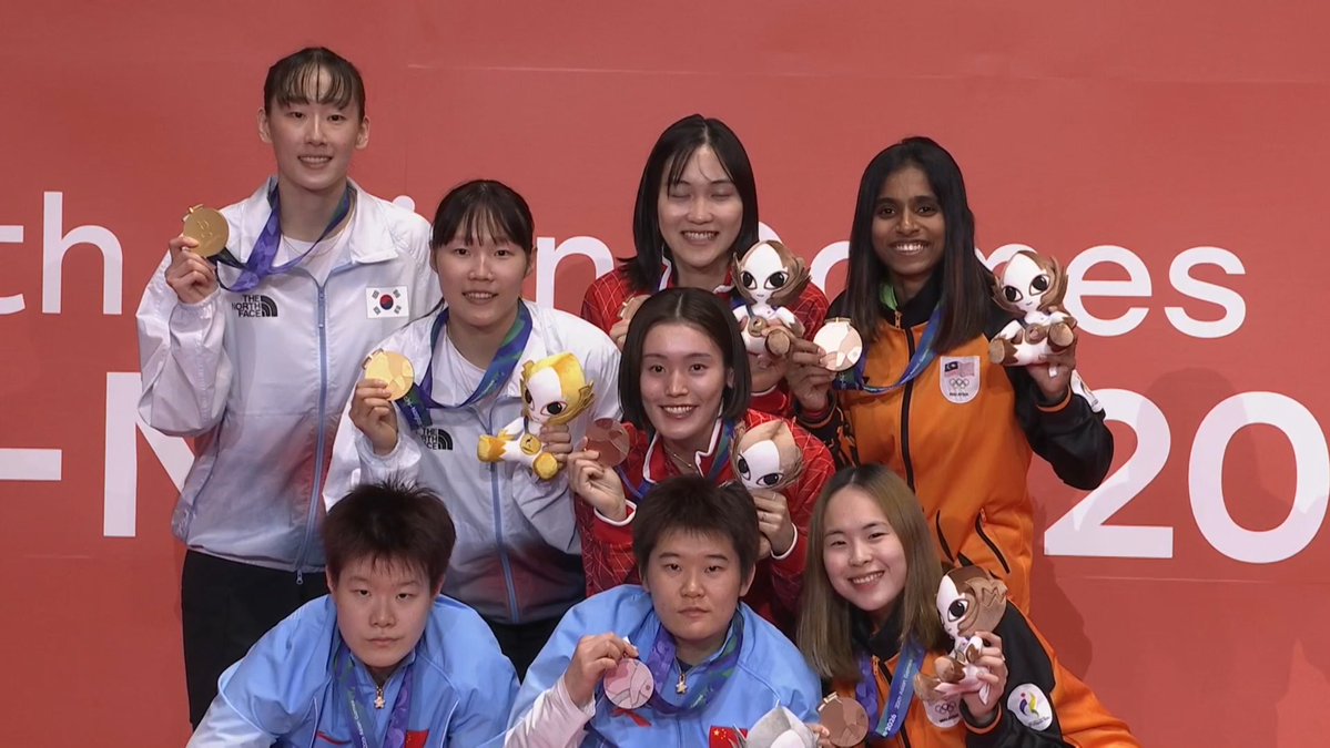 craigansibin's tweet photo. 20th Asian Games Aichi-Nagoya 2026
🗓️ 29 September 2026
🏸 Badminton
🏟️ Victory Ceremony

Women’s Doubles
🥇 🇰🇷 Lee So-hee / Baek Ha-na
🥈 🇨🇳 Liu Sheng Shu / Tan Ning
🥉 🇲🇾 Pearly Tan / Thinaah Muralitharan
🥉 🇯🇵 Kie Nakanishi / Rin Uesaka

A historic Asian Games bronze for Pearly-Thinaah, Malaysia’s first-ever women’s doubles medal at the Asian Games since 2014!

#AsianGames2026 #AichiNagoya2026 #マレーシア
