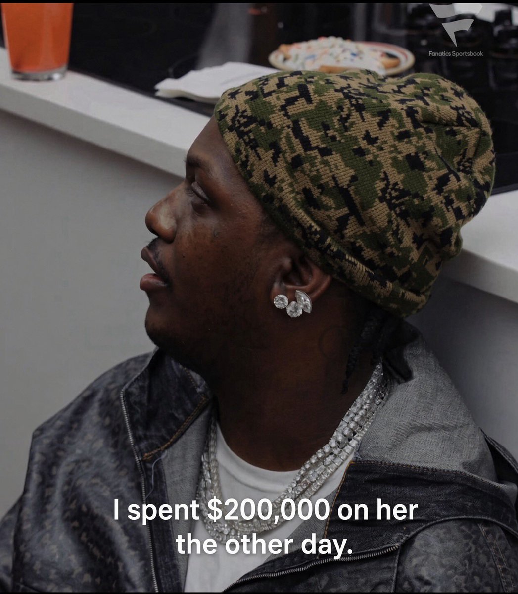 prettyxoxo1d's tweet photo. Rapper Lil Yachty reportedly recounts one of the biggest mistakes he ever made:

“There was a time I wanted to chill out, so I texted Megan Thee Stallion and asked if she wanted to go on a date. She said yes, but when she arrived, I realized she had brought five of her friends and a bodyguard. What I thought would be a simple date night ended up with me spending $200K on all of them because of the bills and everything.”