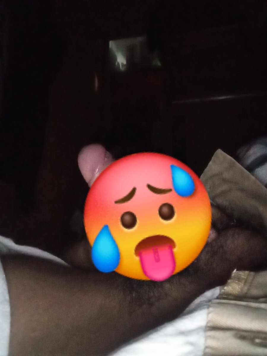 ericelfdgz's tweet photo. Alguien para comparar soy pasivo #chathot #gay https://t.co/N2hEiuJTgU