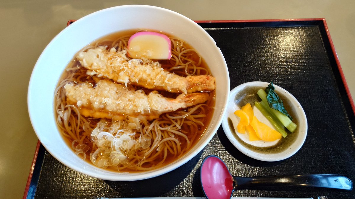 atlobsisp's tweet photo. 長野来たら信州そば食べたいよねってことで、えび天そばをいただきます😋
#新潟サポ松本遠征 https://t.co/ewMwFfKb4d