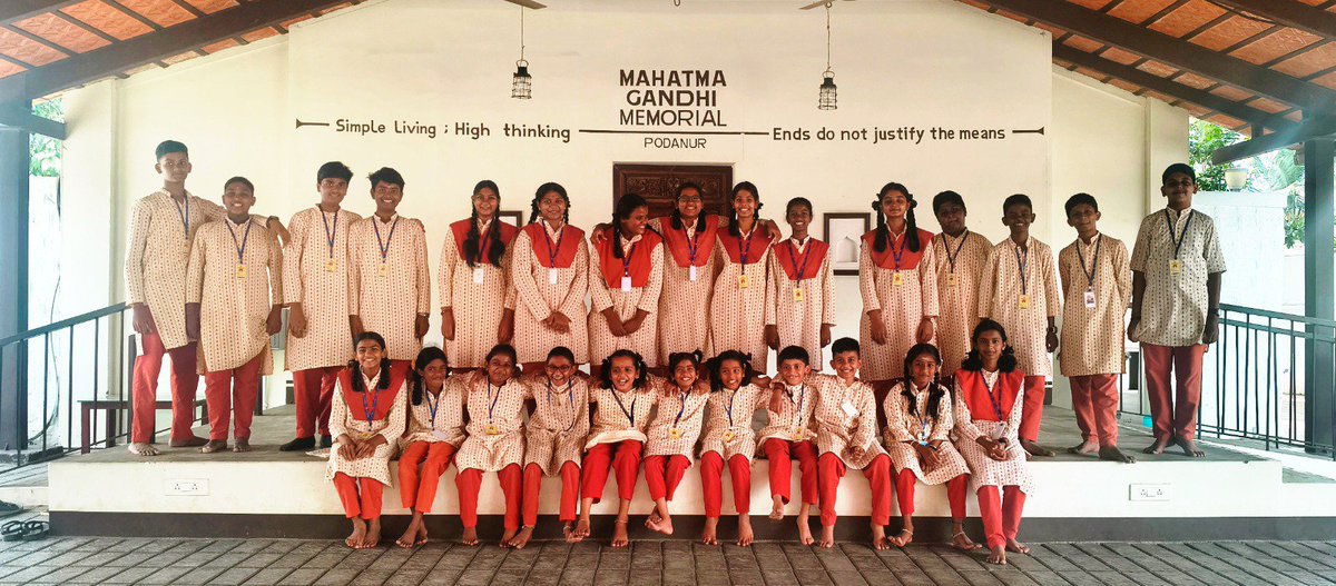 ishavidhya's tweet photo. Swadeshi Champions

At an inter-school Swadeshi Day contest organized by the Mahatma Gandhi Memorial Centre, five Isha Vidhya Coimbatore students won prizes for innovative product designs and a digital story about how villages can develop through self-employment. https://t.co/iijUBJXz6A