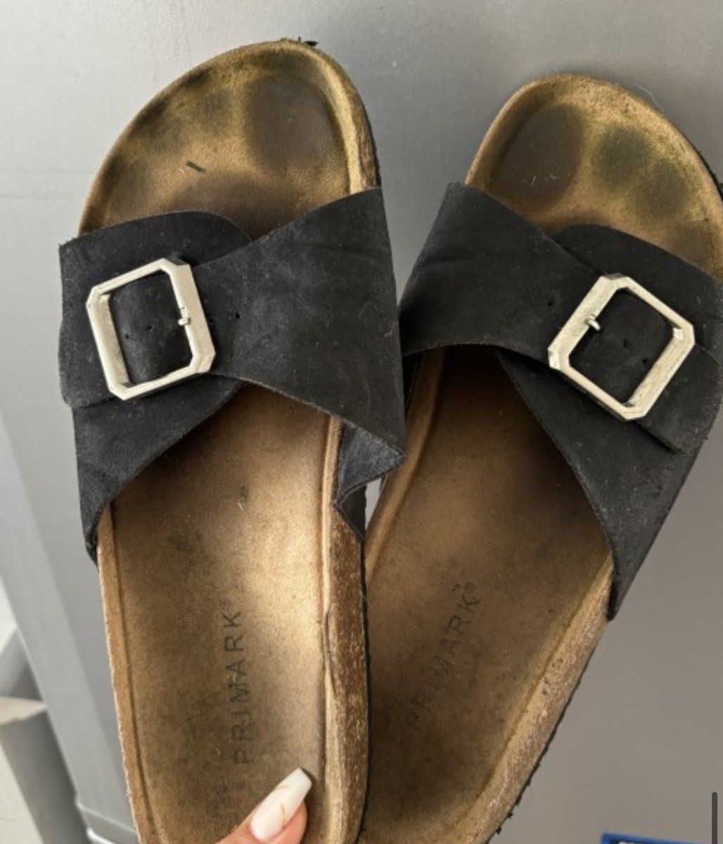 SydneyGodd66886's tweet photo. Nothing beats imprints 🧦🫢 https://t.co/wEEvGiy3Iy