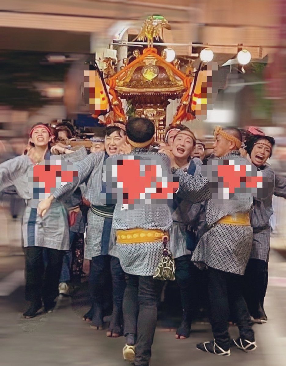 tatibana1973315's tweet photo. 矢口アサミ

矢口と初めて会ったのは
確か、
２０数年前くらい

私達の恩師
たてかべ和也さんとの呑み会だったかと
(場所は劇団すごろくさん海のイベント)

矢口は
いつも明るくて元気で
良く笑い、泣き、喋り
かべさんとの絶妙な師弟関係も側でいつも見ていました
本当に二人は仲良しだった
親子みたいで
でもやはり師弟で見ていて、楽しかったな
たてかべガールズ(橘　矢口　永木)で
沢山呑んだし旅行も行った
……皆で喧嘩もよくしてたけど😅

私にとっては
事務所後輩と言うよりは
『妹』みたいな存在

ずっと一緒に歳を重ねて行くかと思ってた

顔を見ても実感がなかった
いつもの矢口だった
でも不思議だね　笑顔に見えた
笑ってる顔に見えた

自分も驚いたでしょう　急だったから

『心不全』

持病も無かったのに、突然だもの
苦しくなかった事を祈ります

かべさん
矢口をお願いします
あまり
そちらでも呑み過ぎないように

後輩達を仲間達を先輩方を
事務所の皆を見守っていてね

いつまでも大好きだよ

矢口