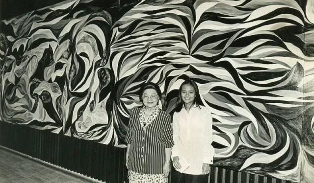 nilulunggati's tweet photo. remembering maningning miclat today. she was a poet, painter, teacher, and interpreter.

berso #2 is one of my favorite poems. it has saved me from many such times of extreme low depths. salamat maningning. your light still shines here. https://t.co/6oyy4DNJqE
