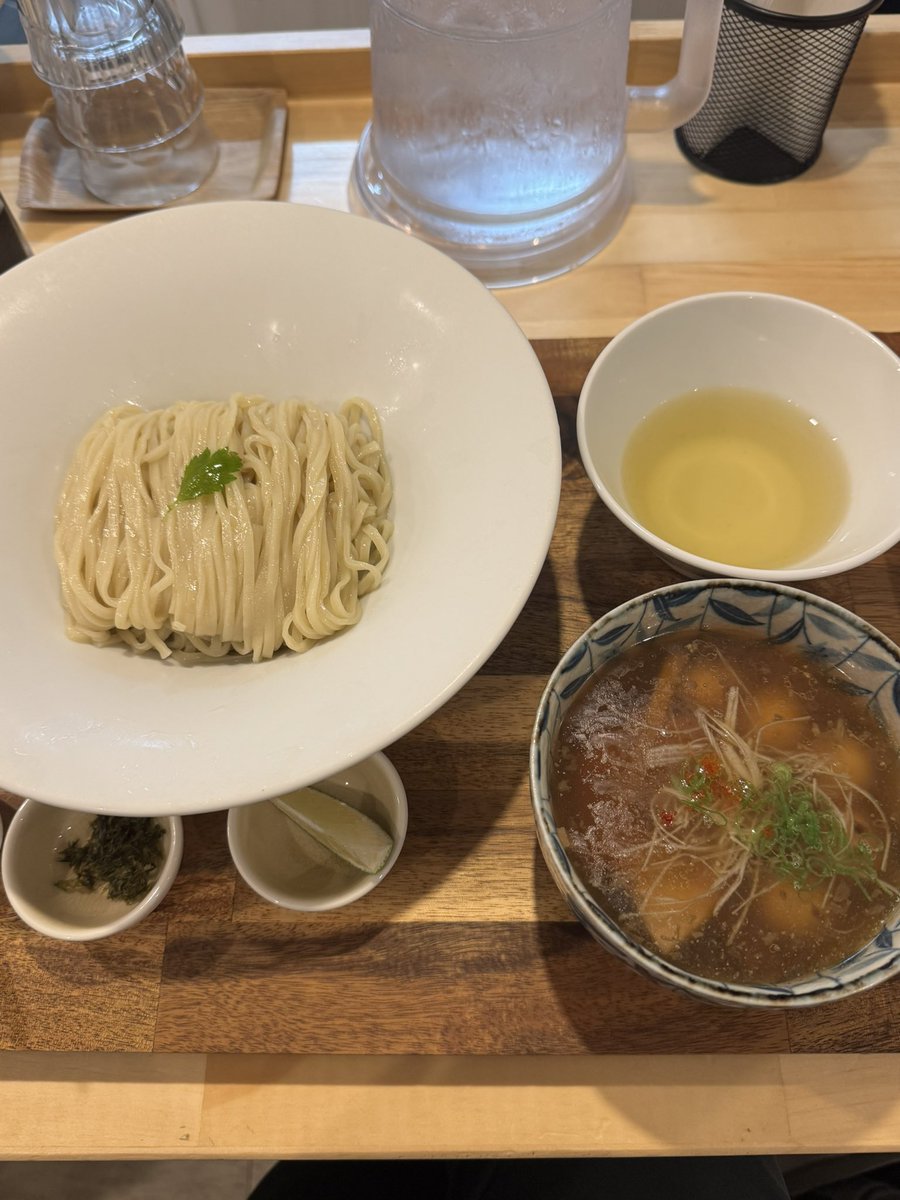 shigerumisaka's tweet photo. 観測史上最長、連続降水日数34日目の中、ランチは2026年22回目のRustic Noodles🍜

限定の野田醤油呉汁麺をオーダーするか悩みつつスルー💨 https://t.co/oxfAyPswQs