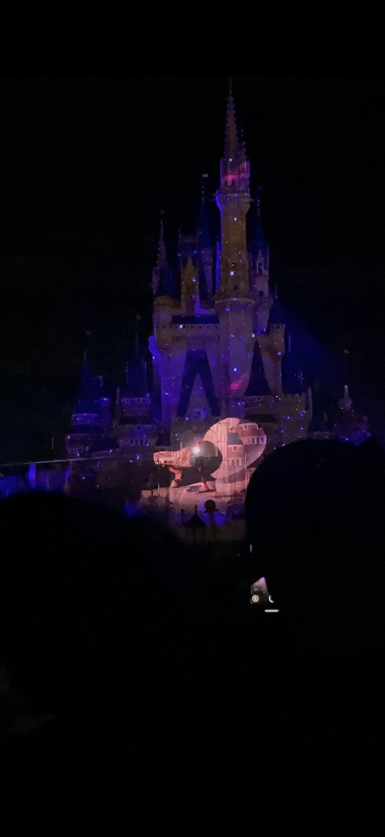 halwalle2008's tweet photo. 1枚目のウォリイヴに夢中で2枚目のウォリイヴに動画見返すまで気付かなかった😭 https://t.co/TcVQU7L8V5