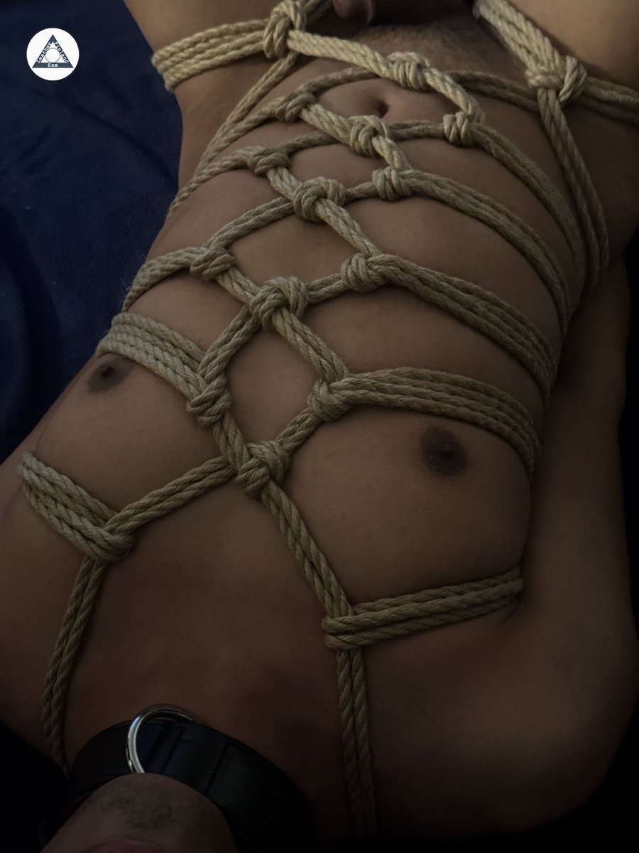 LeatherSamFin's tweet photo. We call this relaxed tie up at home. 
’Hands free body harness’ with @LSFProperty https://t.co/nQaEszC2rC