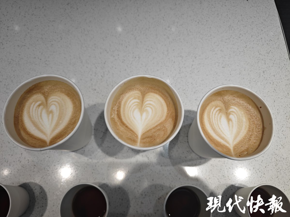 LourdesAmylca's tweet photo. Just tried the new smart café mode—your go-to drink’s ready before you finish texting your order, and it tastes exactly how you like it. Game changer for busy mornings!， https://t.co/YkqzBonf8t