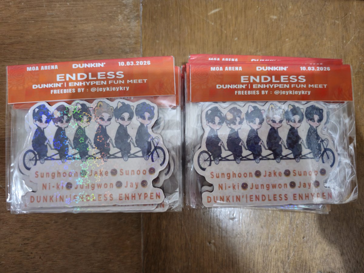 jeykjeykry's tweet photo. ♡ ENDLESS DUNKIN' | ENHYPEN FUN MEET ♡

♡ notepad, stickers, ref magnet

♡ 1:1 
♡ LIKE &amp; RETWEET
♡ LIMITED QTY
♡ open for TRADES 

♡ SEE YA 😻

Fan support by @jeykjeykry 
Art by : @bunmojanoo_

#DunkinPH #ENHYPEN_in_MNL #Dunkin_with_ENHYPEN https://t.co/xk9s1bfuzS