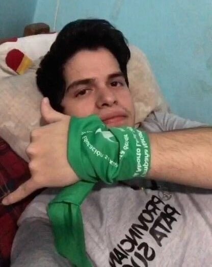 Duolingogo's tweet photo. @rrommanntwm @WestCOL Imagina si tu streamer favorito es amigo de verdadero piolador jjjj https://t.co/9NQlvrfnMG