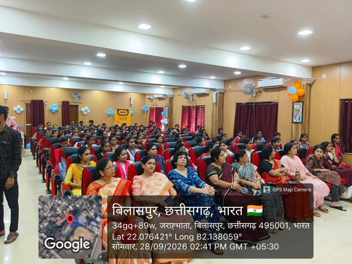 AmbujDwivediNSS's tweet photo. 28 सितंबर 2026 @JPverma_collage में #जागरूक_नारी अभियान के अंतर्गत मासिक धर्म जागरूकता कार्यक्रम आयोजित किया गया। मुख्य अतिथि ASP श्री पंकज पटेल ने छात्राओं को साइबर फ्रॉड और मासिक धर्म के दौरान स्वच्छता तथा स्वास्थ्य के प्रति सजगता के महत्व पर प्रकाश डाला।
@_NSSIndia @nssabvuCG https://t.co/fEJLS0gNDn
