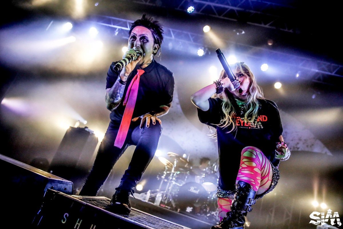 SiM_Official's tweet photo. "HOOMAN AFTER ALL WORLD TOUR" -KiCK OFF SHOWS-
at GORILLA HALL OSAKA

ありがとうございました！

Photo by @kouhey0622 

#SiM
#SiM7th
#SiMねこ盤
#HOOMANAFTERALL https://t.co/m3HH2LGAde