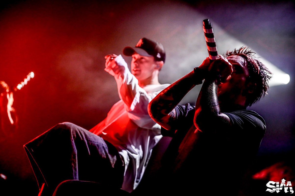 SiM_Official's tweet photo. "HOOMAN AFTER ALL WORLD TOUR" -KiCK OFF SHOWS-
at GORILLA HALL OSAKA

ありがとうございました！

Photo by @kouhey0622 

#SiM
#SiM7th
#SiMねこ盤
#HOOMANAFTERALL https://t.co/m3HH2LGAde