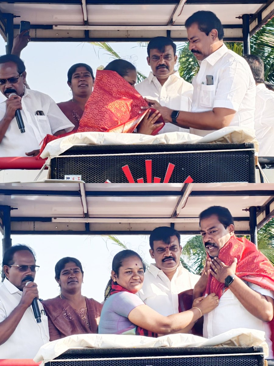 IPSenthil's tweet photo. கழக தலைவர் திராவிட மாடல் நாயகர் மாண்புமிகு அண்ணன் @mkstalin அவர்களின் ஆசி பெற்ற கழக இளைஞர் அணி செயலாளர் சட்டப்பேரவை எதிர் கட்சி தலைவர் மாண்புமிகு அண்ணன் @Udhaystalin அவர்களின் ஆதரவு பெற்ற தாராபுரம் சட்டமன்றத் தொகுதி வெற்றி வேட்பாளர் வழக்கறிஞர் திருமதி.சுகன்யா அவர்களுடன் தாராபுரம் கிழக்கு ஒன்றியம் மணக்கடவு ஊராட்சிக்குட்பட்ட மங்களாம்பளையம்,JJ நகர்,தேர்பட்டி,பச்சாபாளையம், அம்மாபட்டி ஆகிய கிராம மக்களை சந்தித்து  உதயசூரியன் சின்னத்தில் வாக்குகள் சேகரித்தோம்.
@IPeriyasamy_ 
@r_sakkarapani