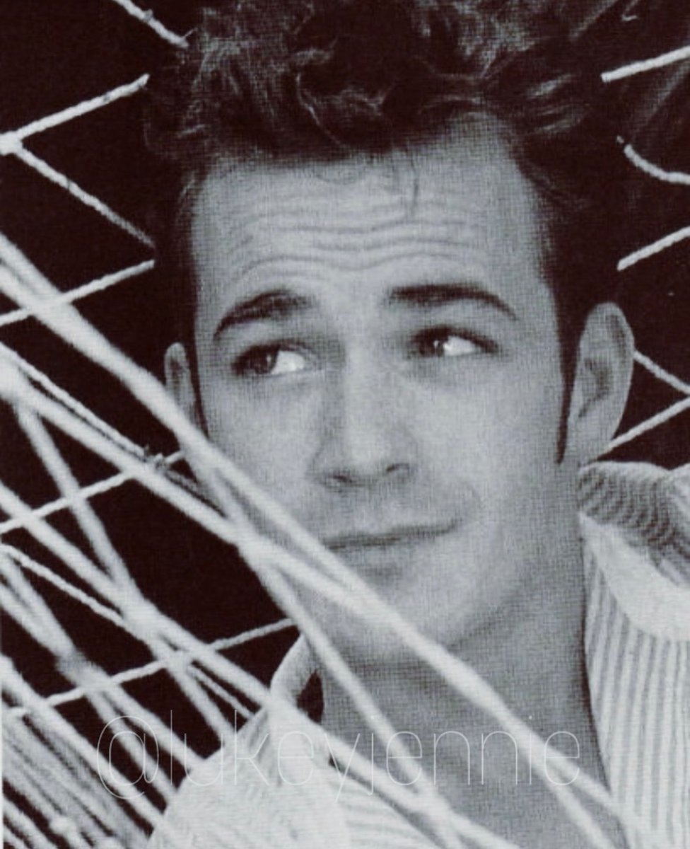 bsidecth's tweet photo. @booksandmulder he had a good mug in the first season tbf but dylan mckay outmugged for the entire show let’s not lie and that aura and charisma was something once in a lifetime😩 https://t.co/BqyKI3soUM