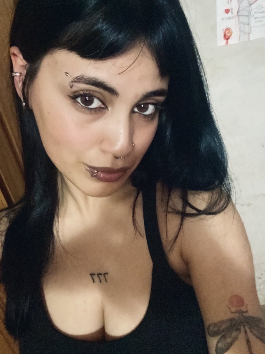 sxcuevas's tweet photo. me puse linda y m tomé unas ricas birras😼 https://t.co/YkFC8Ov3ac