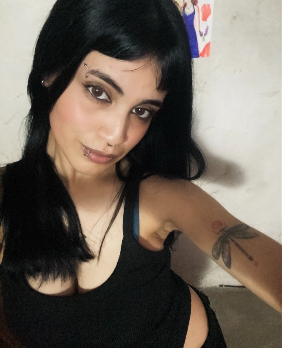 sxcuevas's tweet photo. me puse linda y m tomé unas ricas birras😼 https://t.co/YkFC8Ov3ac
