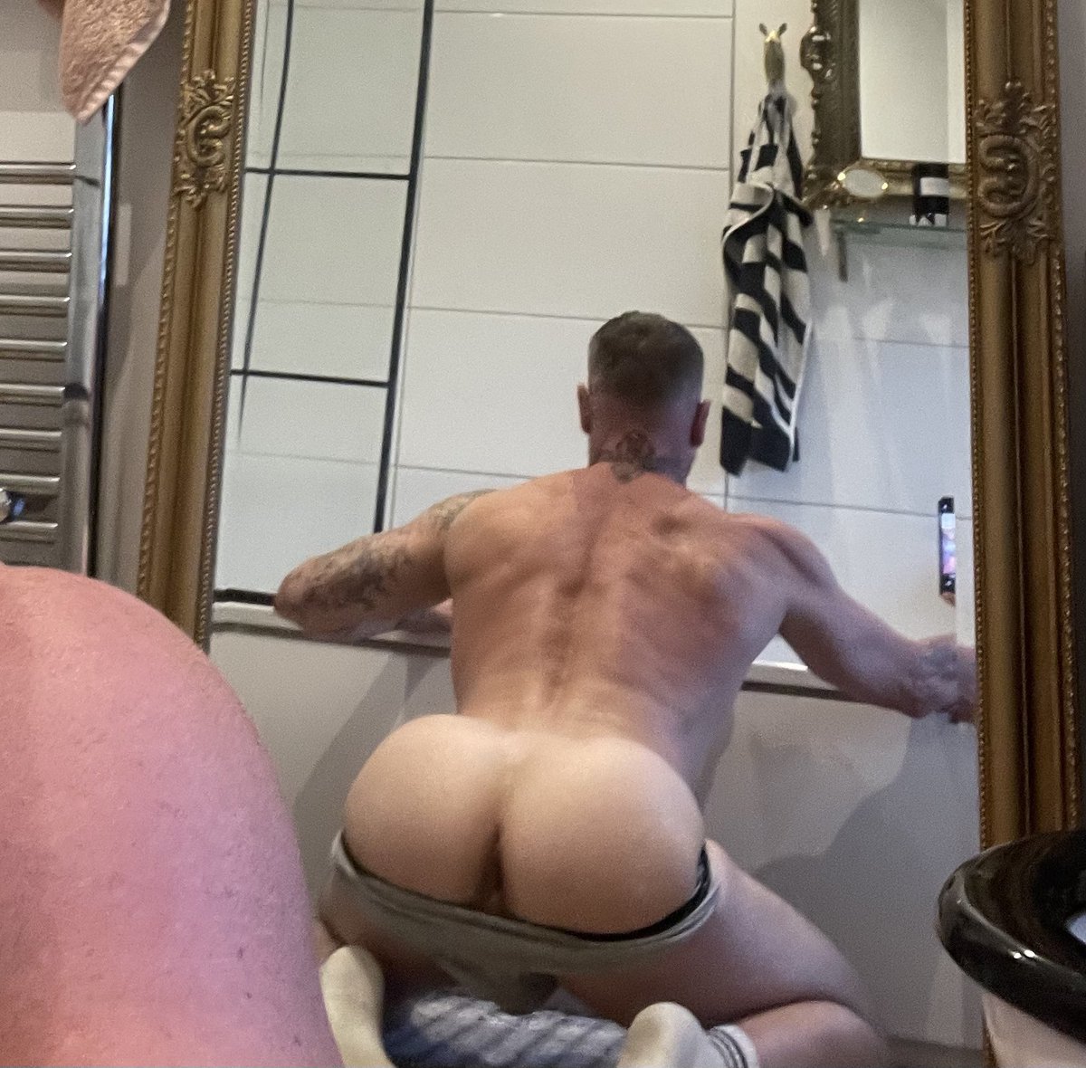 NickNorthPORN's tweet photo. You seemed to like the Monday 🍑 pic 
So here is Tuesdays offering 😈 https://t.co/tOUOlAOM7B