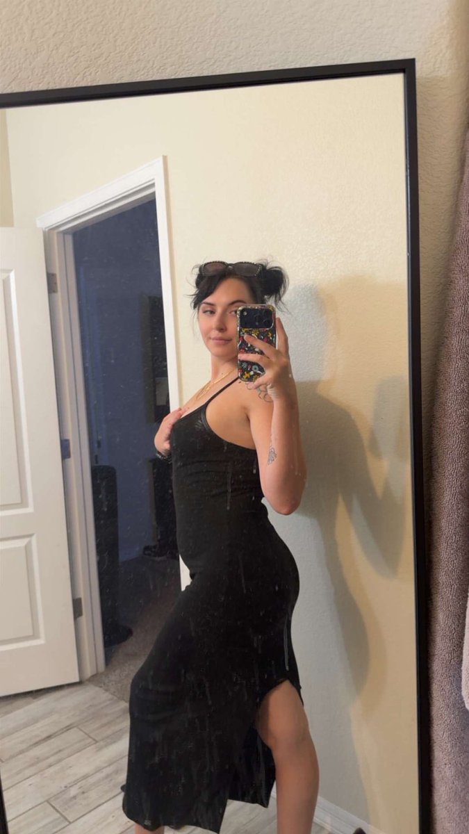 MissQue60542979's tweet photo. Selfie dump, felt cute 💋💋💋 https://t.co/PKdNKMm4xm