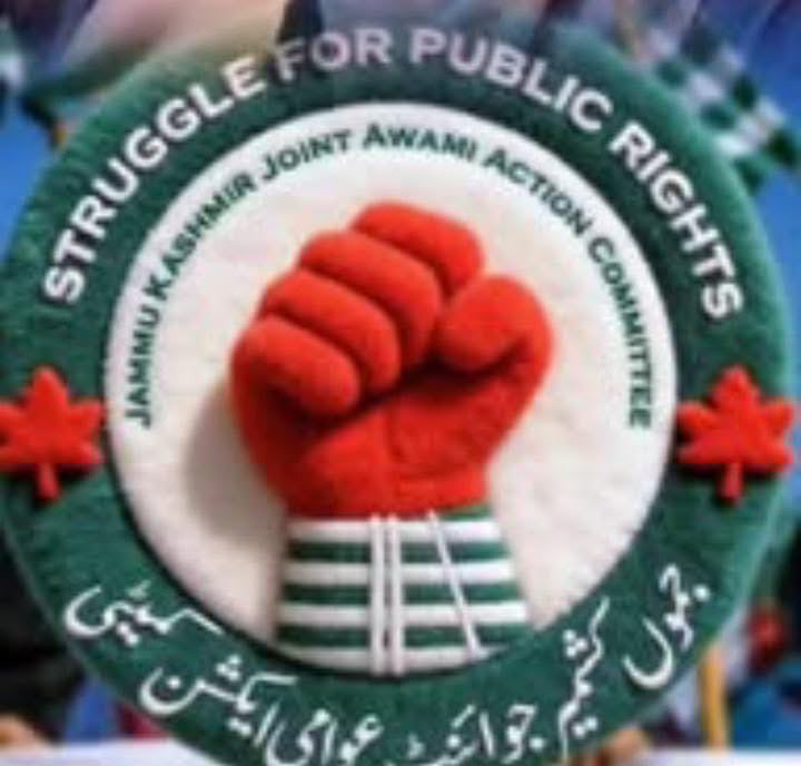 HaqeKASHMIR's tweet photo. ⛔🚩⛔کشمیر بر میں مساجد میں اعلان کروہ دیے گے ہیں کہ 2 مہینے کا راشن جمع کر لیں۔

اگر ابھی بھی کوئی جگہ رہ گئی جہاں اعلان نہ ہوا ہو تو کروا دیے
دور دراز کے علاقوں میں خبر پہنچاہے 
شکریہ۔۔ https://t.co/qWheoq1nnB