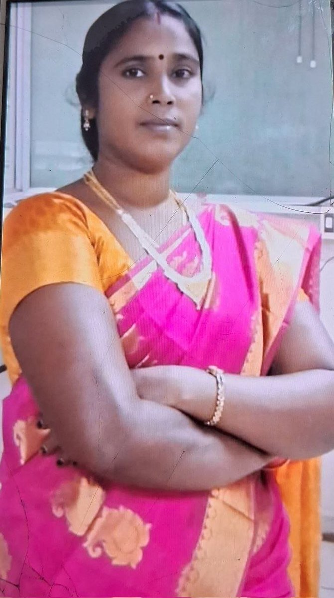 sarathbnya's tweet photo. என் பாலோவர் அம்மா சரியான கட்ட ஆஆஆஸ்ஸ்ஸ்😍 https://t.co/8mG4d02T2s