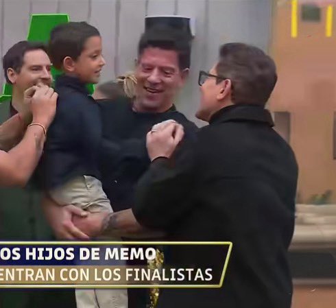 CxldVenomm's tweet photo. Luka con su papá Yahir y Ian con su papá Memo 🥹❤️

#LaCasaDeLosFamososMéxico https://t.co/enf8HvsgJE