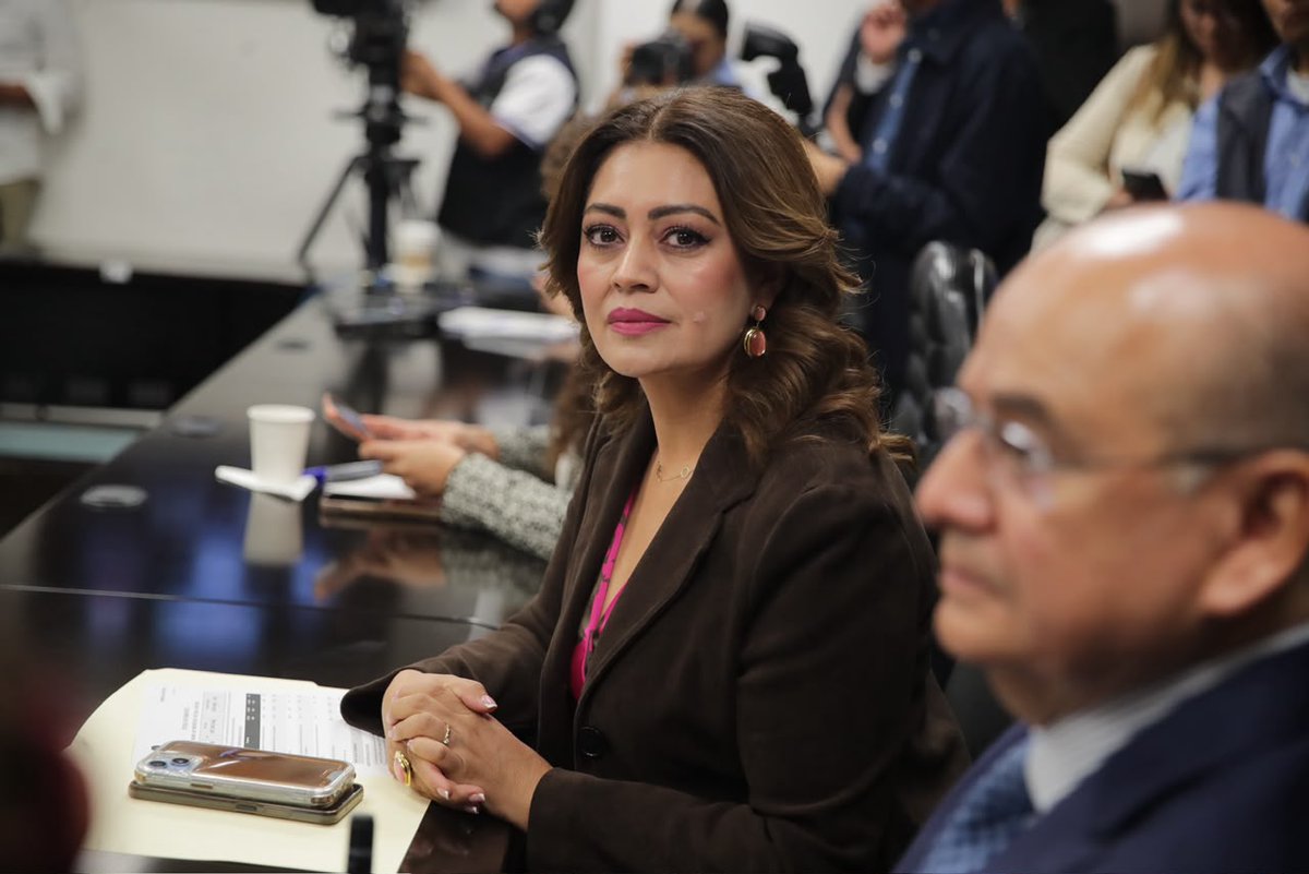 partidodeltra11's tweet photo. Durante la instalación del Grupo de Trabajo de Desarrollo Social, la Dip. @Karina_Rojo_P destacó que el bienestar es eje central de la política social, con un presupuesto de 543 mil MDP que garantiza los programas constitucionales. 🇲🇽✊🏼
#GPPT #PartidodelTrabajo #LXVILegislatura https://t.co/qxWnBTiny9
