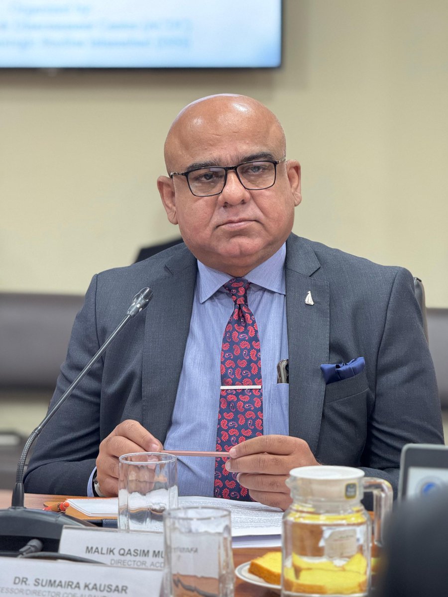 ACDC_ISSI's tweet photo. Malik Qasim Mustafa, Director, ACDC-ISSI, highlighted how hybrid warfare exploits uncertainty and information to challenge national security and narratives, underscoring diplomacy’s role in navigating these complex challenges.
#HybridWarfare #NationalSecurity #ACDC #ISSI https://t.co/8S2rfUnuKh
