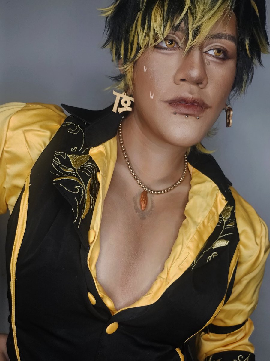 yagaichi97's tweet photo. Selamat sayang— eh siang 🫶🏻

Costume: @Warruu_ hhe makasi sudah mau minjemin 🫶🏻

#pervvujudan #pourtraitsagara #pandavvacosplay #SadewaSagara 🥃 https://t.co/Hh64sGgT9h