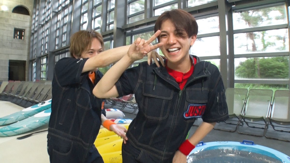 abc_mgzn's tweet photo. 宮近＆松倉海斗が「森だ！海だ！波だ！第2回アイドル水泳大会」で真剣勝負！ 「サメのように速い。“ジョズ倉”と呼ばれていた」と己の過去を語るのは…！？
#トラジャス #ちゃかまちゅ #アイドル水泳大会
https://t.co/8V8bPwRxkl https://t.co/aL2v8efM90