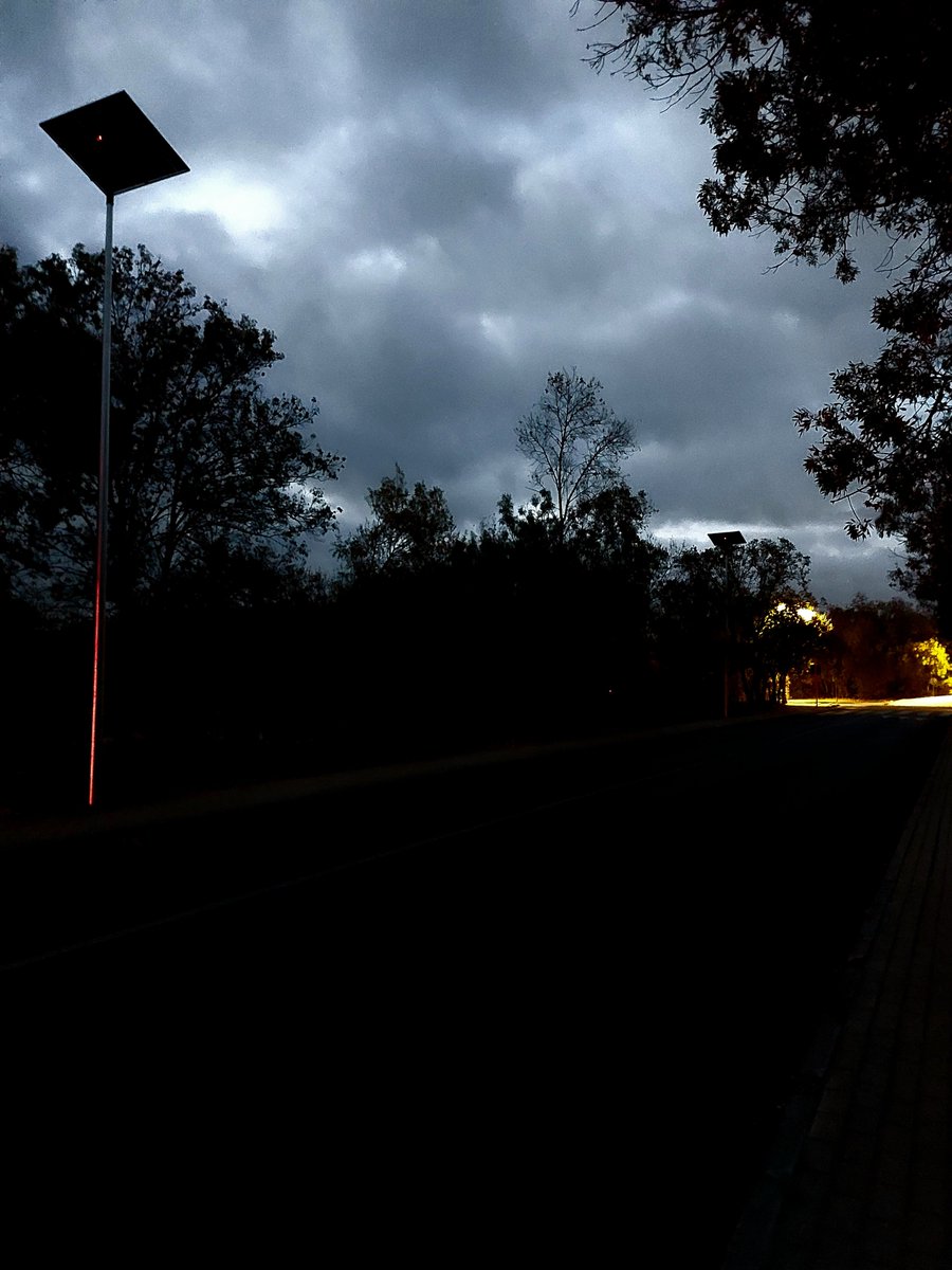 PANALE2's tweet photo. Menudo invento. 7:30 am. y ya no luce casi ninguna farola solar de la M-615. Alguna suelta sí da luz. O los sensores de luz no están bien ajustados o no llegan las baterías o no cargan bien. Veremos en invierno con más nubes y menos horas de luz solar. No pinta bien.
#Moralzarzal https://t.co/3O1Z9uzGZZ