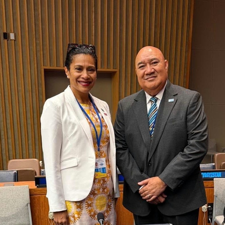 RD_WPRO's tweet photo. Climate change has long been a health emergency. 

It’s past time we treated it that way.

At #UNGA81, I had valuable conversations with Minister @LyndaTabuya of Fiji, Dr Andrew Jones of @spc_cps and @EnvoyRmi from the Marshall Islands.

One message was clear: climate and health cannot be treated as separate issues. 

As a Pacific Islander, I know this is not abstract. 

It is about our families, freshwater, food, homes, and the health services people rely on when crisis strikes.

We need to act:

→ Bring climate and health financing together.
→ Make health facilities climate-resilient.
→ Recognize Pacific knowledge and leadership.

As we head towards #preCOP in Fiji and Tuvalu, we must keep speaking with one voice: climate action is health action. #COP31