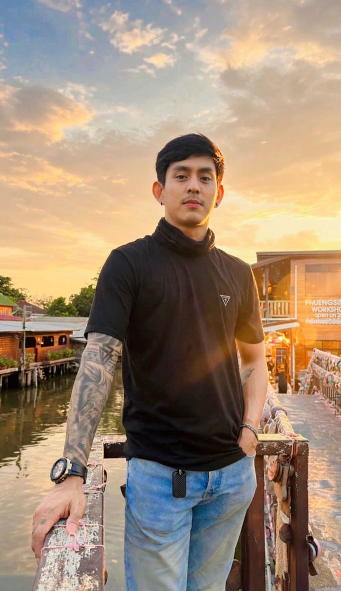 ThNgan98271's tweet photo. สวัสดีคับ ชายแท้รับงานนวดนอกสถานที่ รับงาน13.00-22.00น. นวดเป็นนะคับ สูง180 หนัก73 #54 #กทม. https://t.co/gqaBmgYLbN