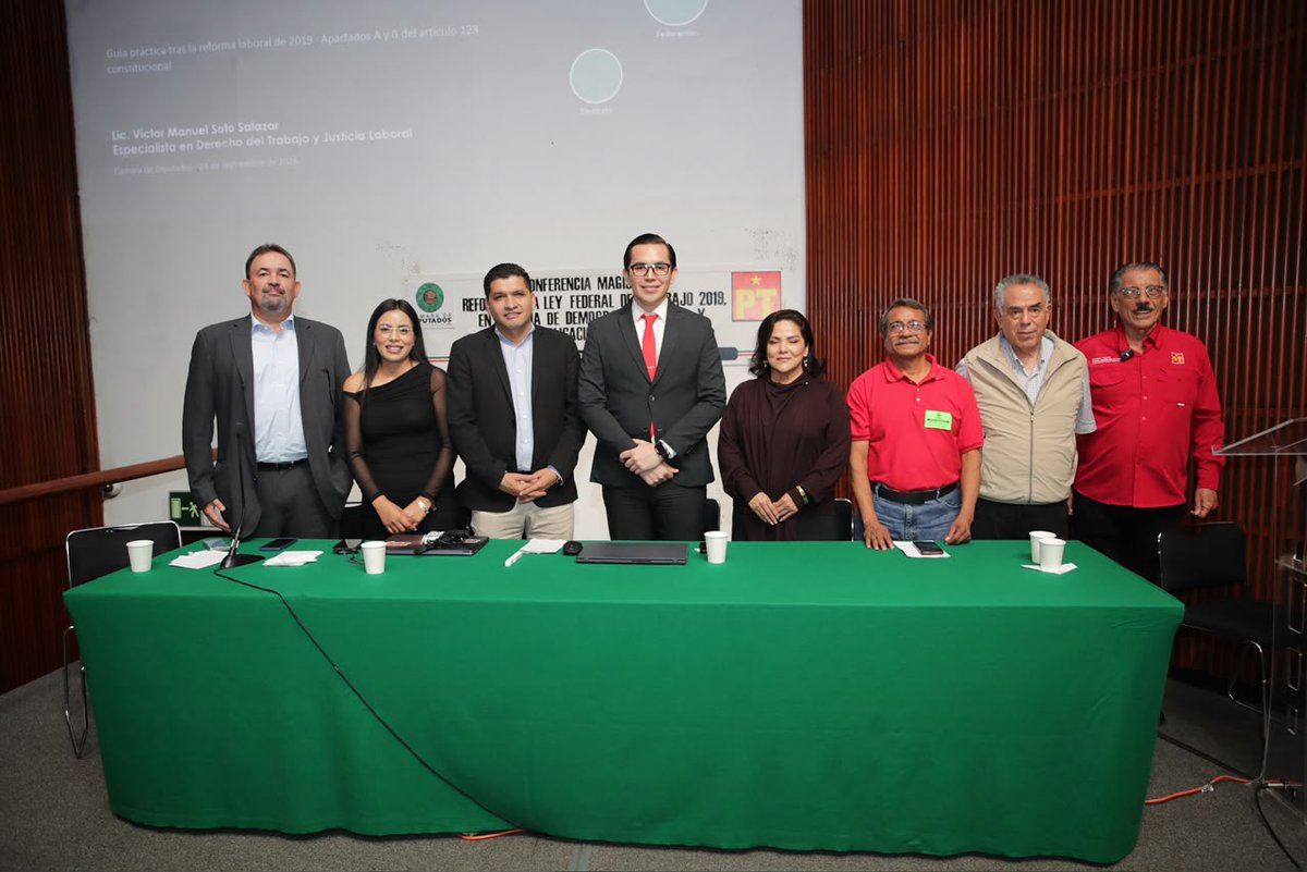 partidodeltra11's tweet photo. Invitada por Ramón Almazán, la concejal #ZenaidaOrtega asistió a la Conferencia Magistral sobre la Reforma a la Ley Federal del Trabajo 2019 y sus complicaciones procesales.
¡Seguimos apostando por la formación y el análisis técnico para fortalecer la lucha laboral! 🔴⭐
#PTCDMX https://t.co/GMo7pMTL4x