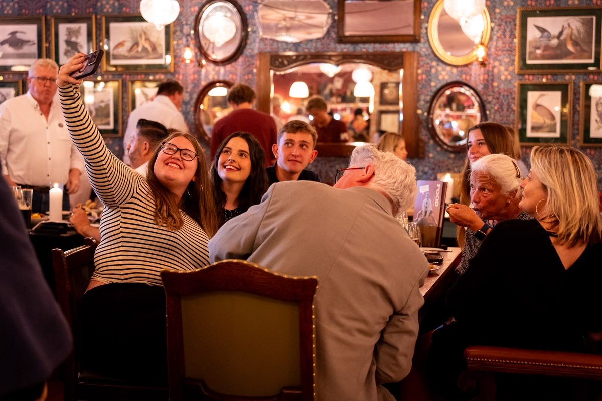 AlexReilley1's tweet photo. I’m delighted to report the opening of another lovely Lounge. Sereno Lounge has opened on Cheap Street in Sherborne in a former Original Factory Shop. Sereno is our 278th Lounge (&amp; 319th overall site). 
@theLOUNGERS #lovelounging https://t.co/yvJAse9Jtj