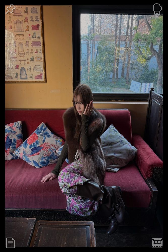 tormen_3's tweet photo. 🥕Lamp with reflection on the tableElara called her mother that evening, telling her about the job, about Jude, about the engagement, and her mother cried, happy for her, proud of her, relieved that she’d finally found happiness, finally found home. https://t.co/wrMnYMHOJo