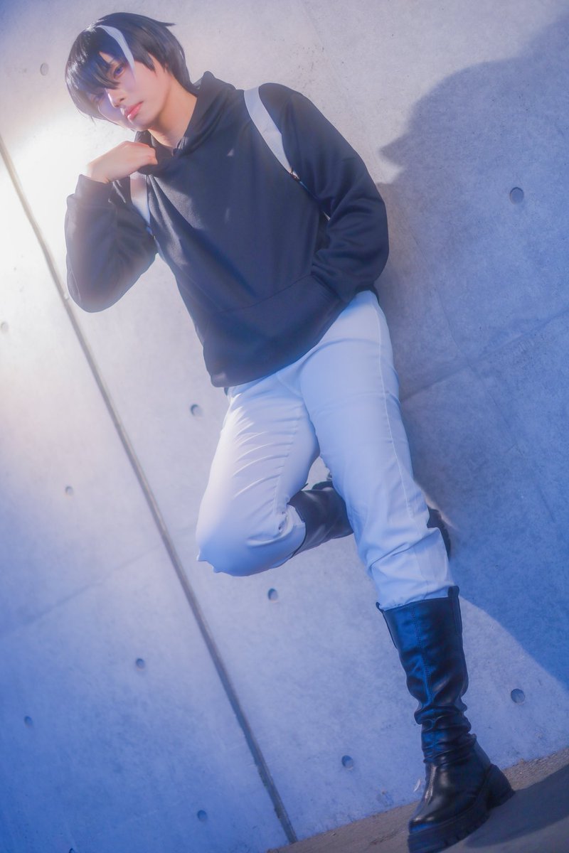 P_cs07's tweet photo. 〚コスプレ｜Cosplay〛

      SERVAMP

リヒト・ジキルランド・轟

─

乱暴で短気なバイオレンス天使

─

photo▶︎あやのさん

 #ガタケット185 https://t.co/nJmYsTRrf1