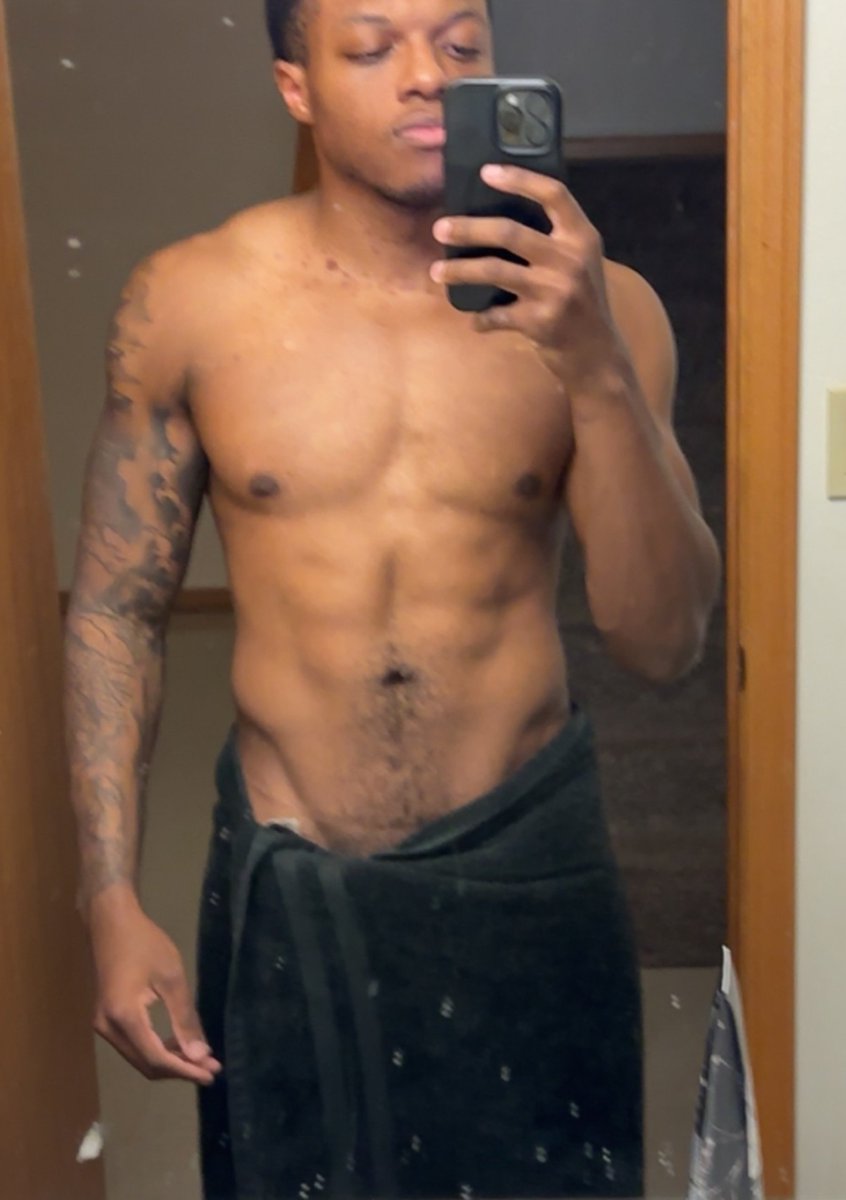 cryptochip_1's tweet photo. Horny asf hmu 
#nsfwtwt #bbc #nsfw #buyingcontent https://t.co/OikUe1TZY3