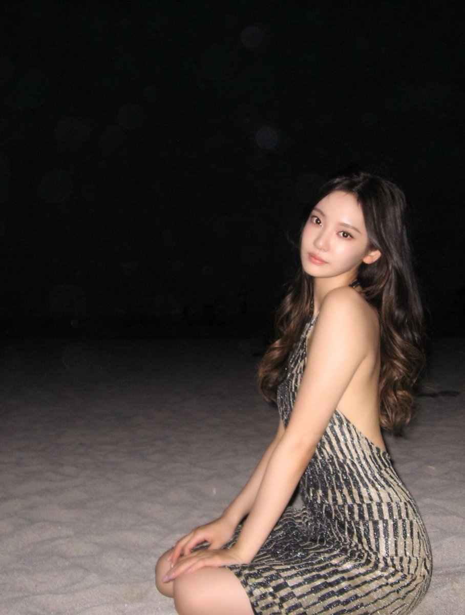 Ningnqng's tweet photo. Sunshine to moonlight. https://t.co/aW9yFxdJJk
