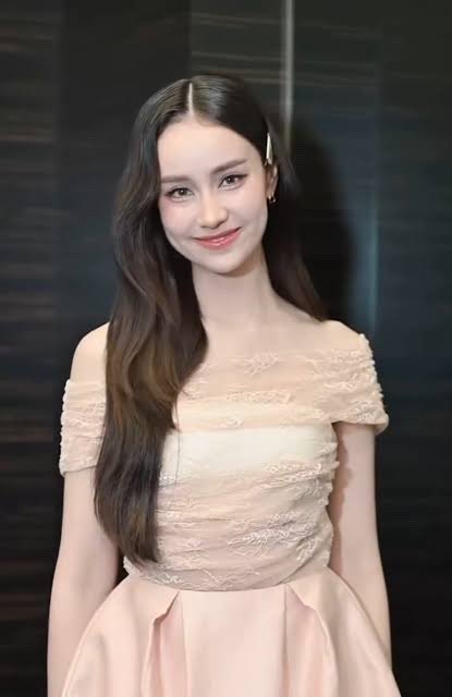 IconicRankings's tweet photo. 🔥 THE MOST INFLUENTIAL ASIAN ARTIST 2026 (via SoaTop) 🔥
CURRENT TOP 15:

1. Freen Sarocha 
2. Jayna Angelina 
3. Nur Desoraya
4. Yoko Apasra 
5. Mark Jiruntanin 
6. Prem Warut 
7. Junior Panachai 
8. Fourth Nattawat 
9. Zee Pruk 
10. Lookmhee Punyapat 
11. Charlotte Austin 
12. Build Jakapan 
13. Oom Eisaya 
14. Boun Noppanut 
15. Perth Tanapon