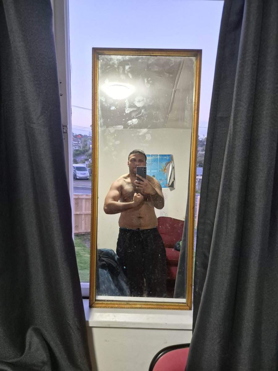 PercivalMurph's tweet photo. Slowly but surely making progress end goal hopefully ripped by summer haha if not damn it train harder hahaha https://t.co/UippbfsDO2