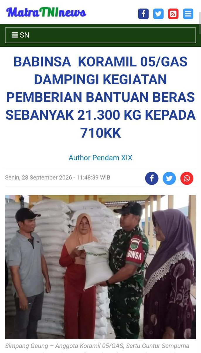 BellamyBuana's tweet photo. Setelah kegiatan bersih pantai, TNI AL membagikan paket kebutuhan pokok untuk nelayan setempat. Rasa peduli lingkungan dan sosial berjalan bersamaan.
Wujud Nyata Kepedulian https://t.co/raWKrZqEmo