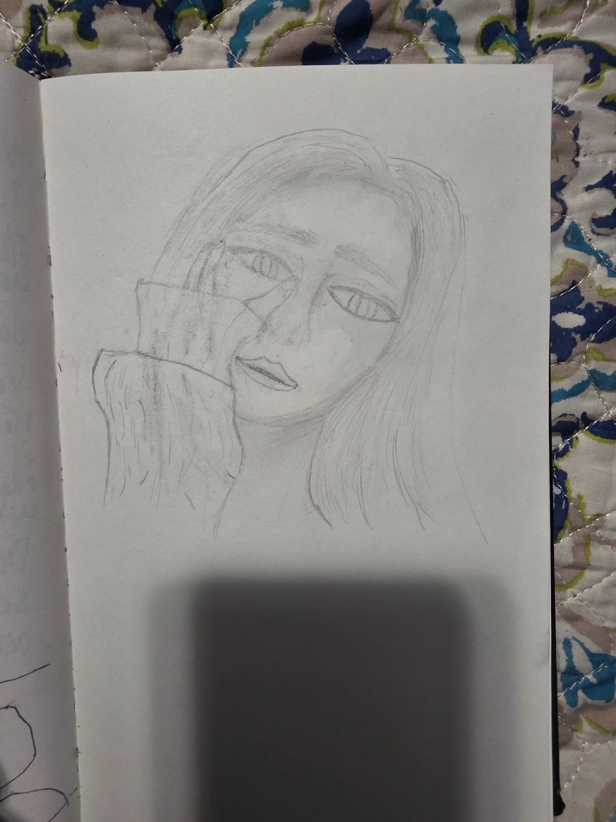 TopothetopYT's tweet photo. Got back into drawing. https://t.co/AIJAYt5i8T