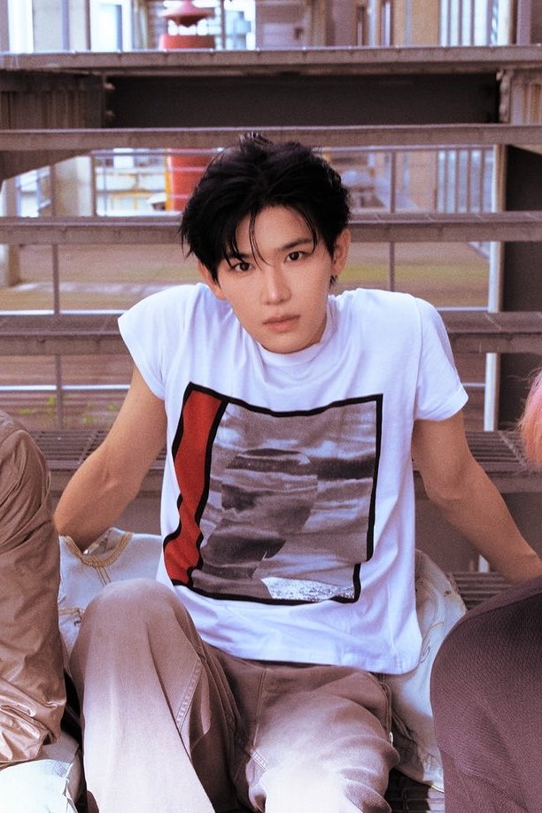 O9S24's tweet photo. 이첸 ㅈㄴ 남자다;; https://t.co/CUDJCf1fRL
