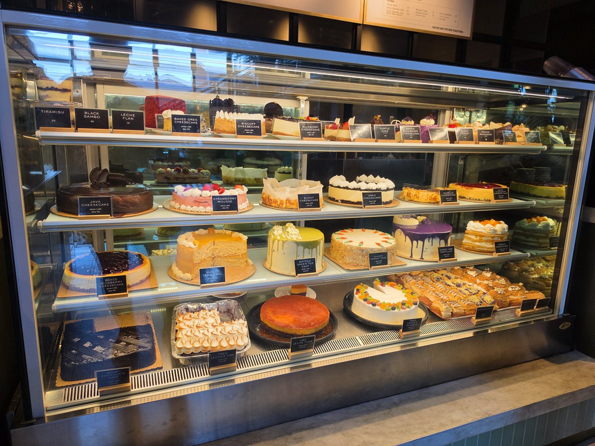 boredombites's tweet photo. I'm in the land of sugar, not just smiles 🥰 https://t.co/fYmk2TiHeo
