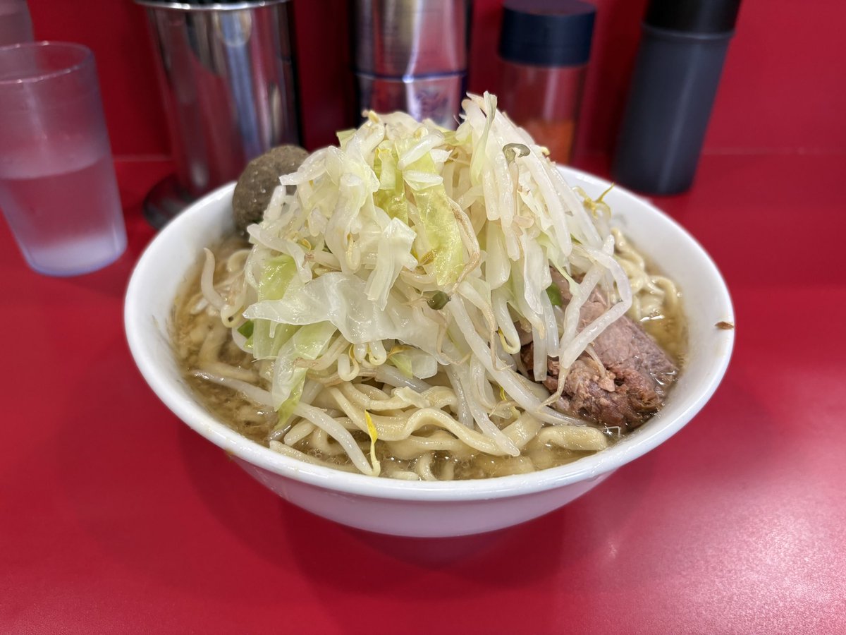 ketuuuun2's tweet photo. ラーメン二郎生田駅前
今が狙い目、冷やし終わったことで並び少なめで最高に美味い一杯が頂けます。 https://t.co/AGWylHTThv