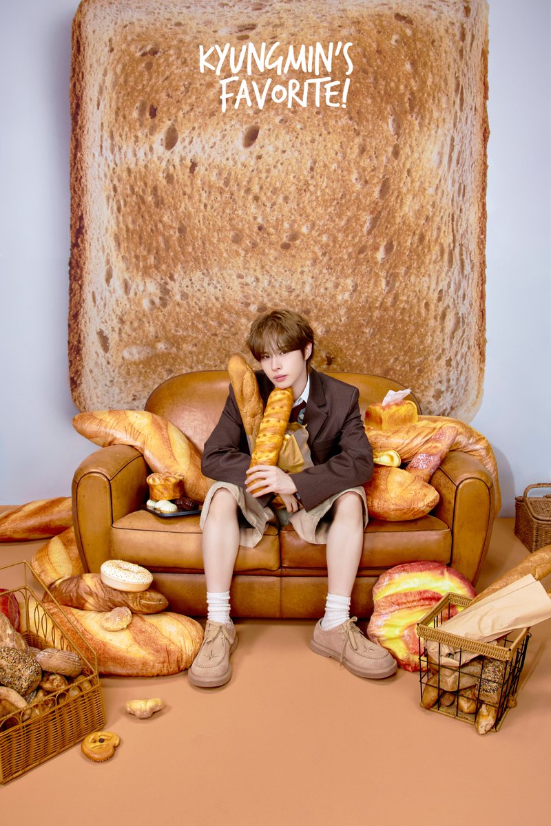 HYBE_MERCH's tweet photo. 말랑식빵 막냉이의 생일을 축하합니다🍞

KYUNGMIN'S FAVORITE BOX
🎁 상품 공개: 2026. 10. 01. 11AM(KST)
📆 판매 오픈: 2026. 10. 02. 11AM(KST)
📍 @weverseshop

#TWS #투어스 #247WithUs
#KYUNGMIN #경민 https://t.co/sY5sYtZp0M