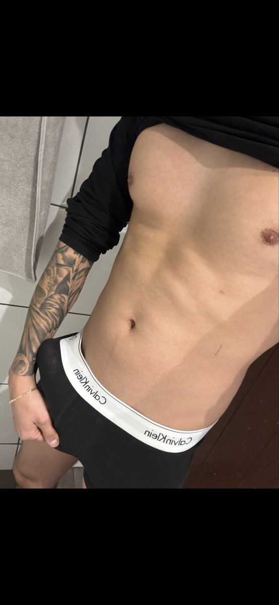 rojo7765's tweet photo. falta gym 🤕 https://t.co/xc7LqIipaO