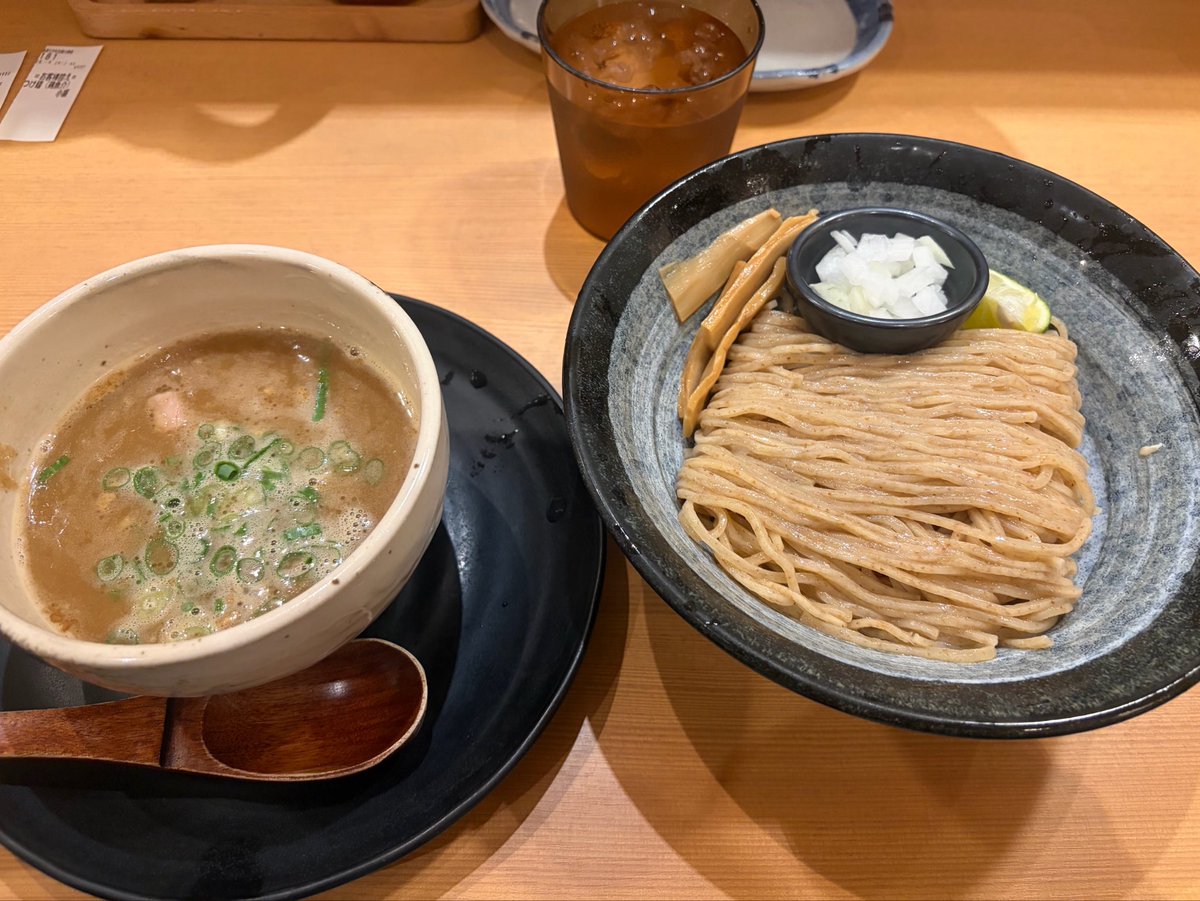 taaamm_x's tweet photo. 人生で初めてラーメン美味しい思いました、

  #ラーメンはしご
 #ゼニ活 https://t.co/yIV3rhEdA3