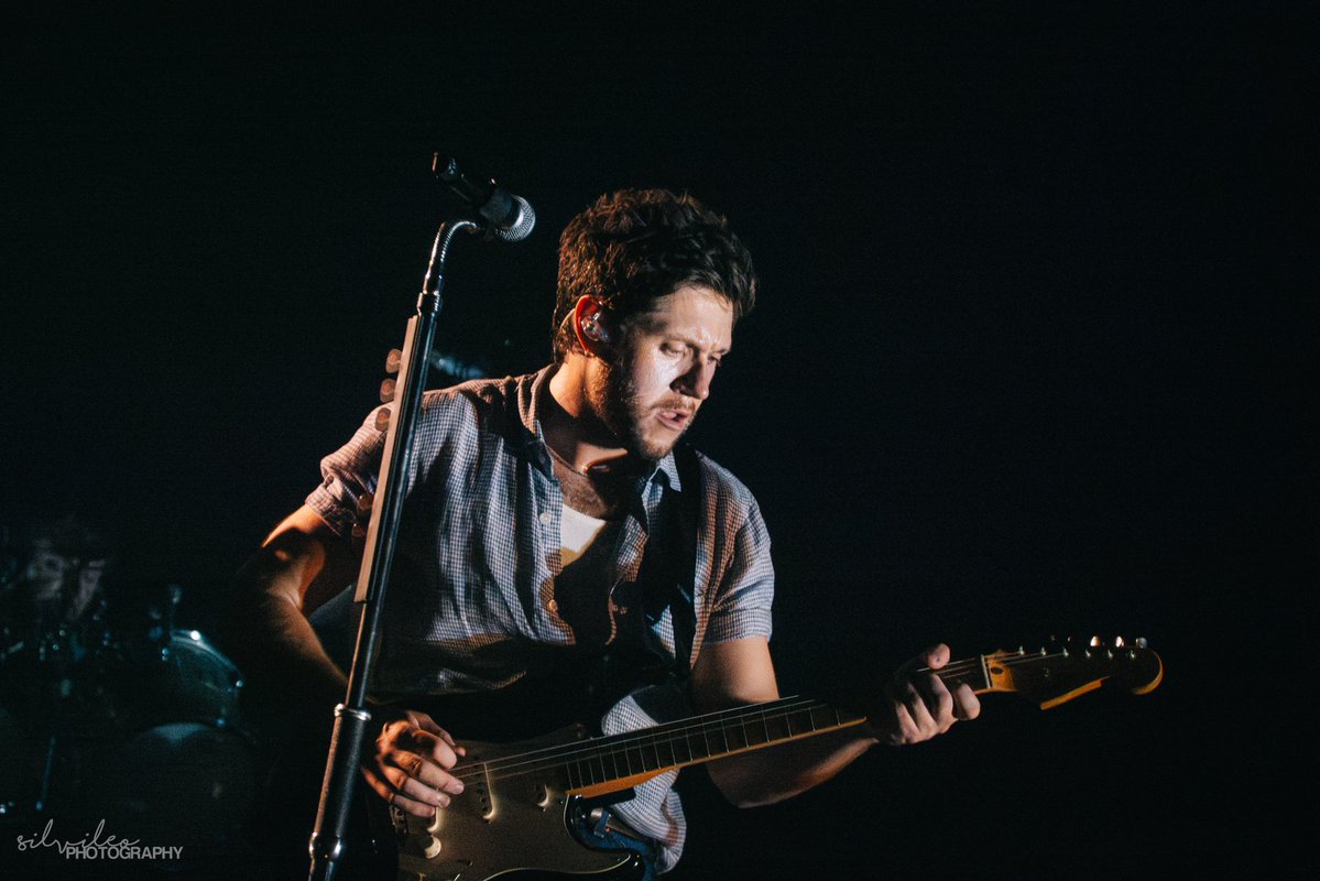 Silvileo_x's tweet photo. When @NiallOfficial when 😭I know how to act professional, I just want to get the chance to work my magic with my big camera once 🥺 https://t.co/Wp3X7swe4W
